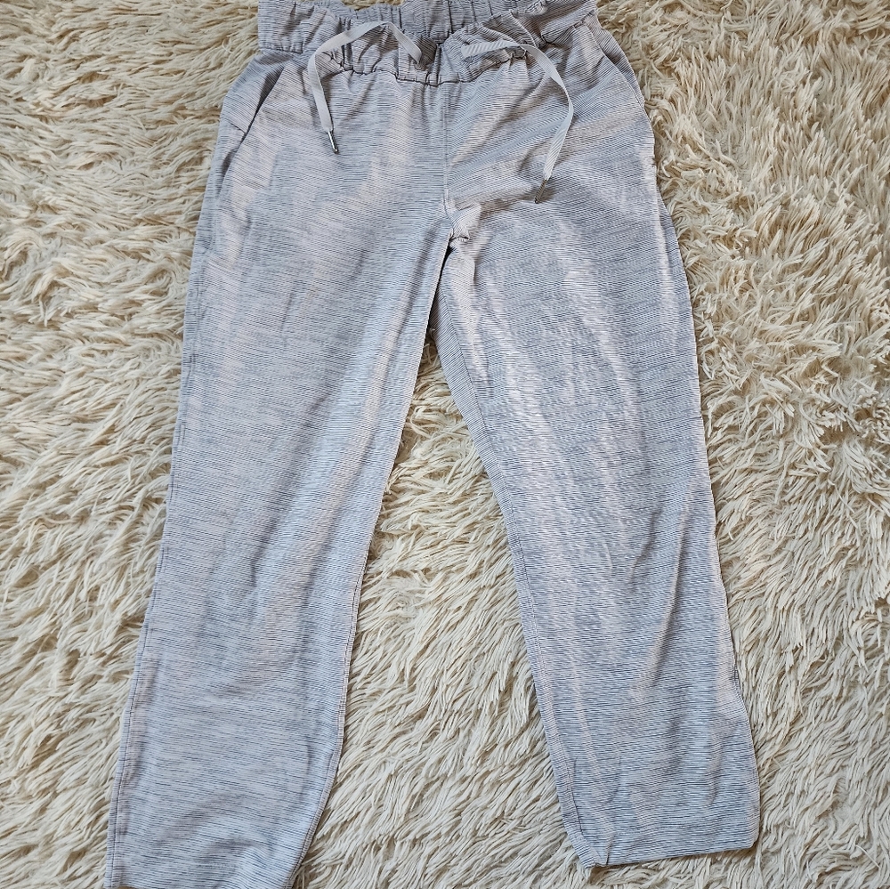 lululemon on the fly crop